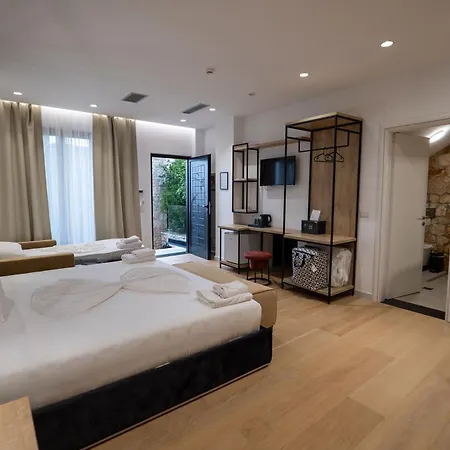 Art Hotel Sarandë